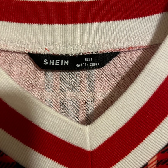 Red sweatshirt - Picture 3 of 4